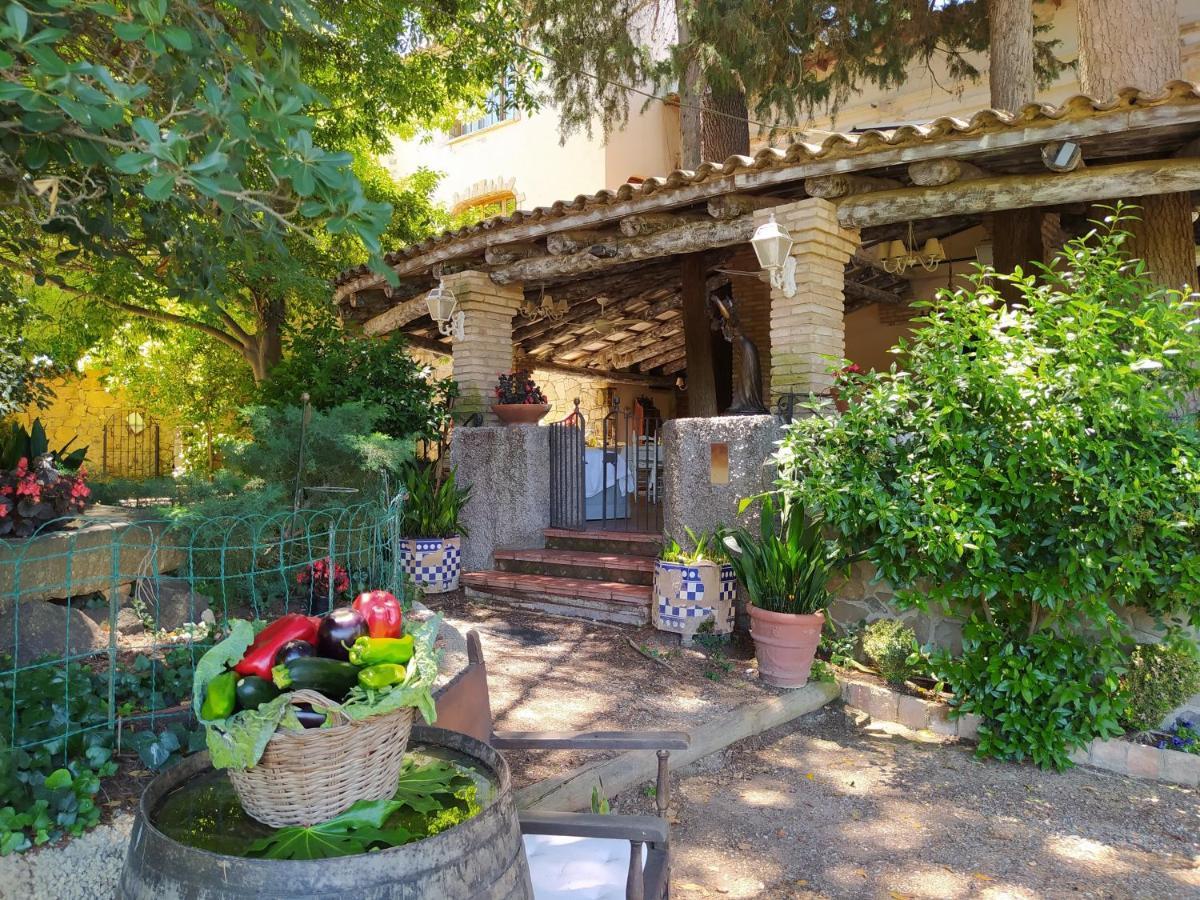 פובלט Masia Sagues מראה חיצוני תמונה